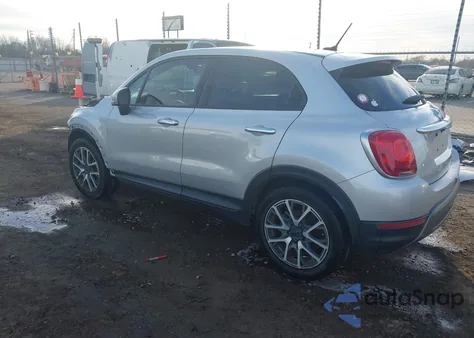 2016 Fiat 500X Trekking Plus из США, поврежденный, VIN ZFBCFXET8GP348964